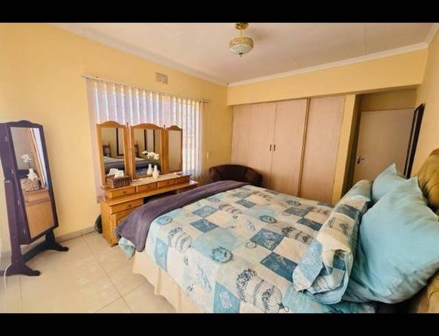 3 BEDROOM HOUSE FOR SALE IN LENASIA SOUTH